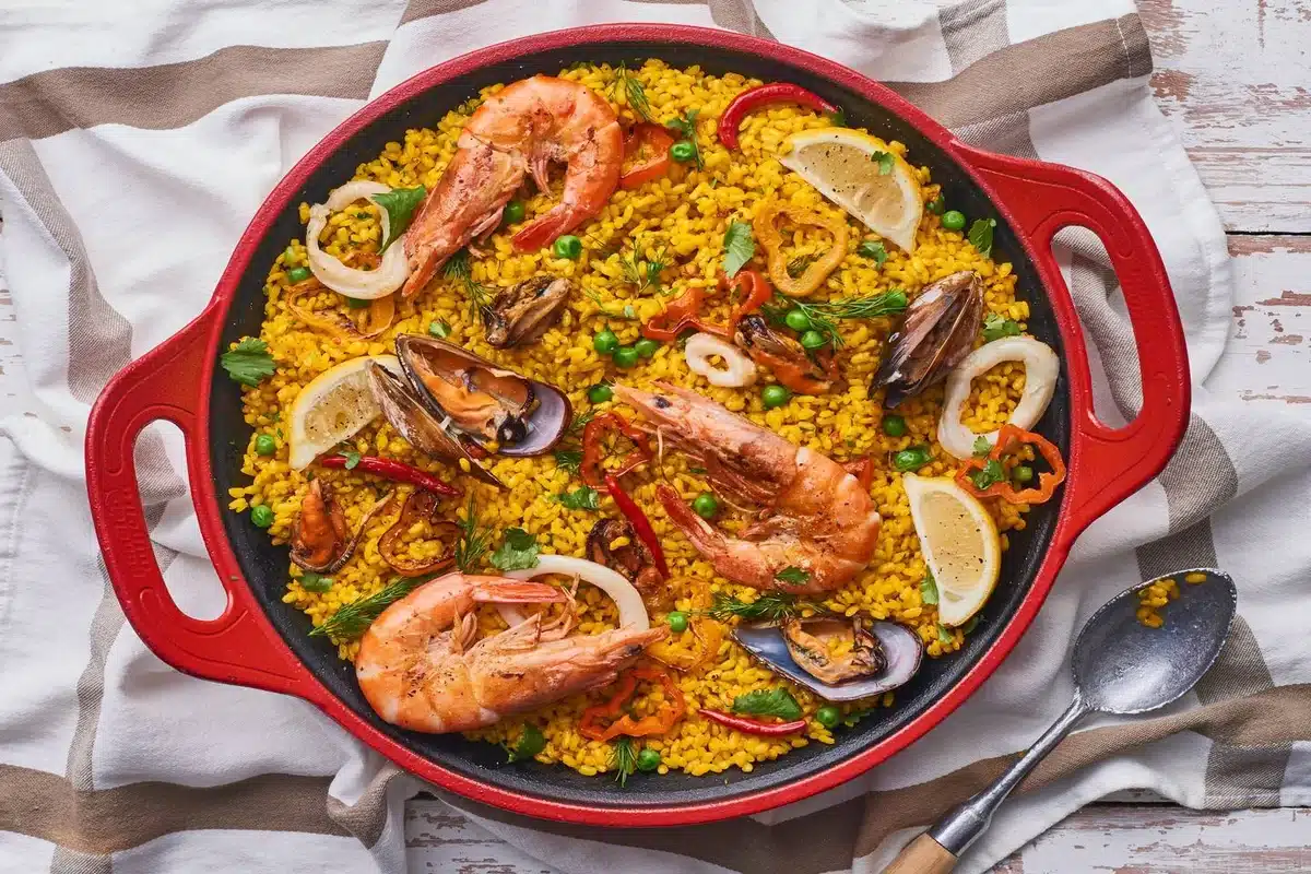 Paella de Frutos do Mar Uma Receita Deliciosa e Fácil de Fazer Folha