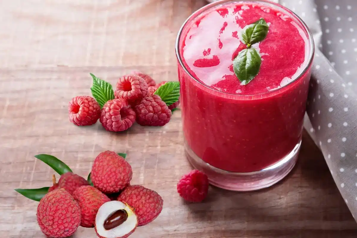 Suco Frisante de Lichia e Framboesa